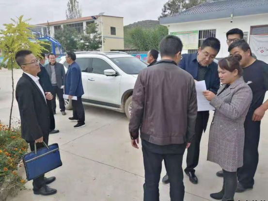 平涼泓源公司開展“踐行初心使命，助推脫貧攻堅”主題黨日活動(圖3)